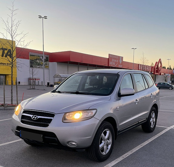 Hyundai Santa Fe 3 of 23
