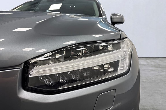 Volvo XC90 23 of 28