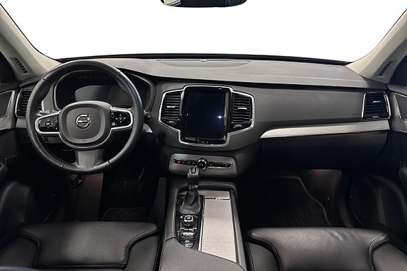 Volvo XC90 9 of 28