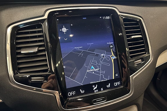 Volvo XC90 17 of 28
