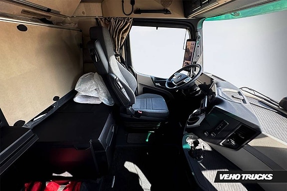 Mercedes-Benz Actros 2553 L 6x2 ProCabin Fjärrtransportskåp 13 of 19