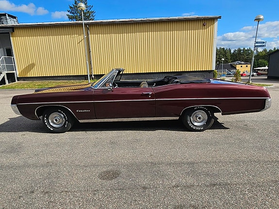 Pontiac Catalina 10 of 19