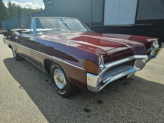 Pontiac Catalina 4 of 19