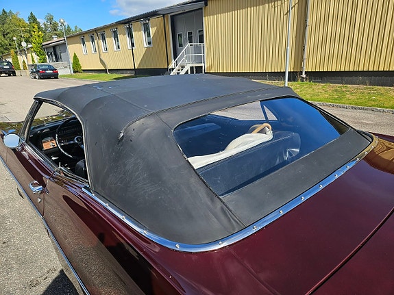 Pontiac Catalina 12 of 19