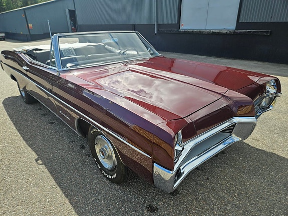 Pontiac Catalina 3 of 19
