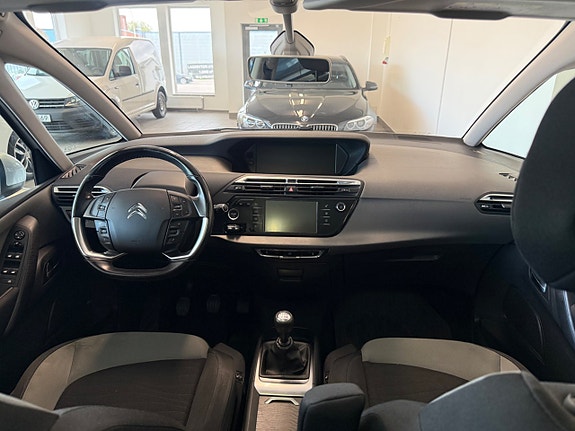 Citroen C4 Picasso 15 of 29