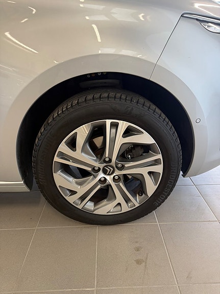 Citroen C4 Picasso 25 of 29