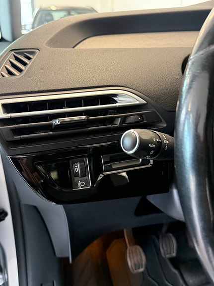 Citroen C4 Picasso 18 of 29