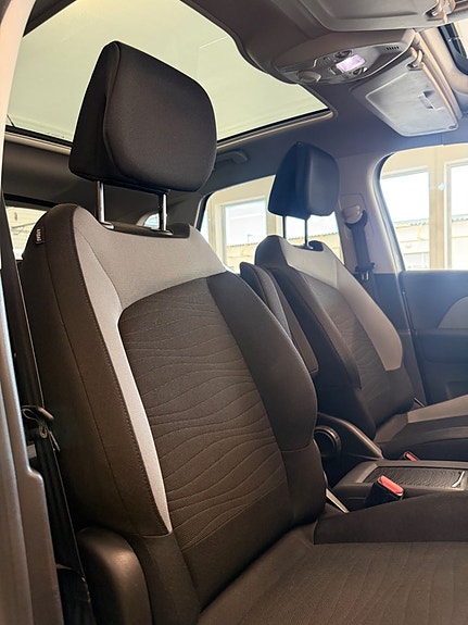 Citroen C4 Picasso 12 of 29
