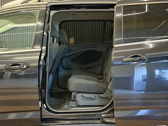 Ford Grand C-MAX 8 of 26