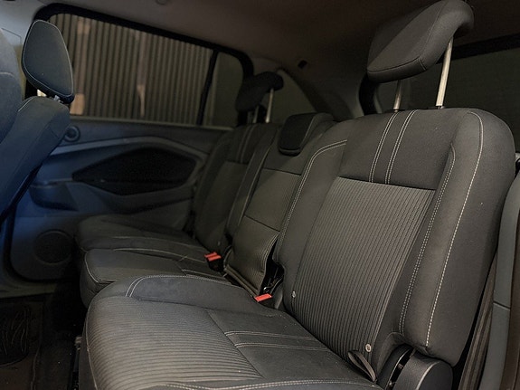 Ford Grand C-MAX 13 of 26
