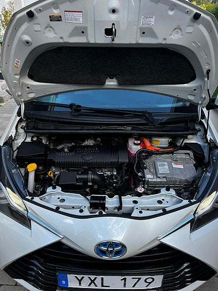 Toyota Yaris 5 of 5