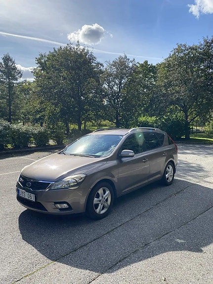 Kia Ceed 8 of 13