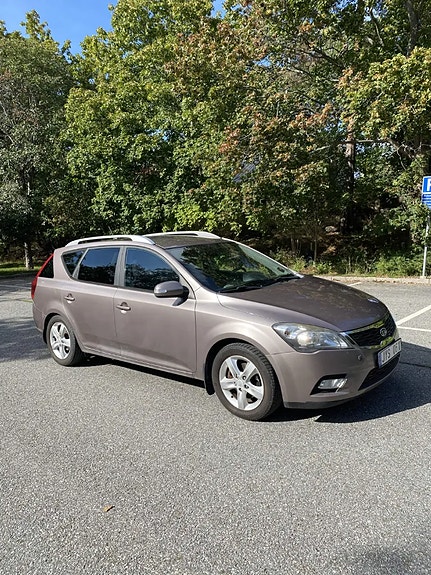 Kia Ceed 2 of 13