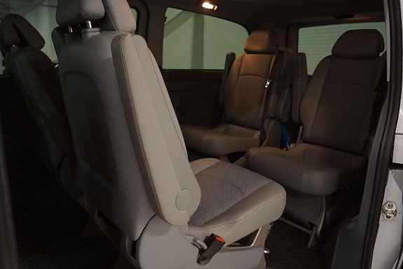 Mercedes-Benz Viano 11 of 12