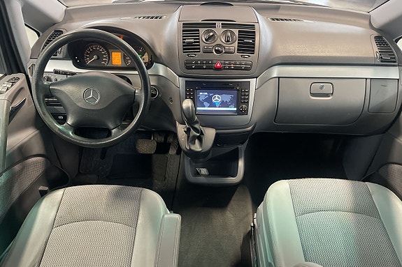 Mercedes-Benz Viano 12 of 12