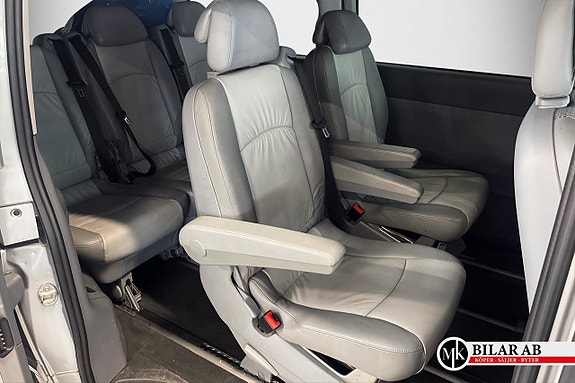 Mercedes-Benz Viano 10 of 12
