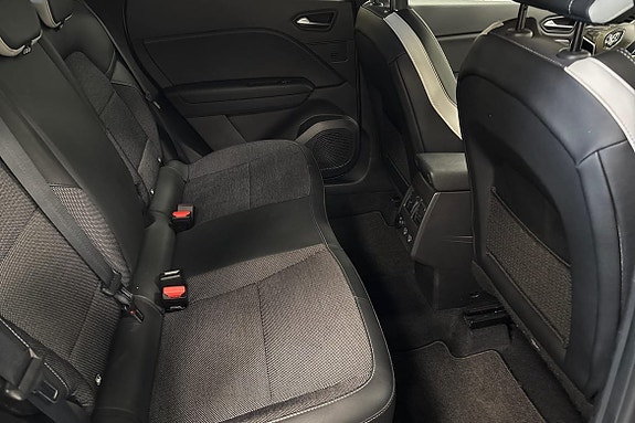 Renault Captur 11 of 18