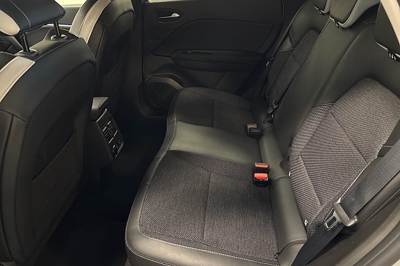 Renault Captur 12 of 18