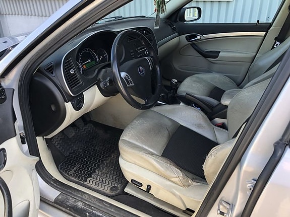 Saab 9-3 5 of 8