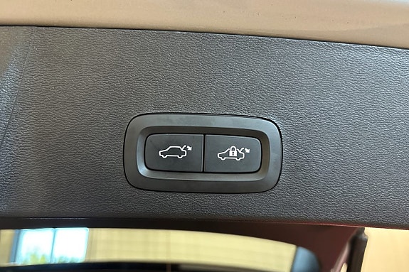Volvo XC40 16 of 20