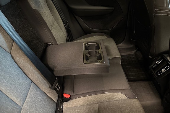 Volvo XC40 17 of 20