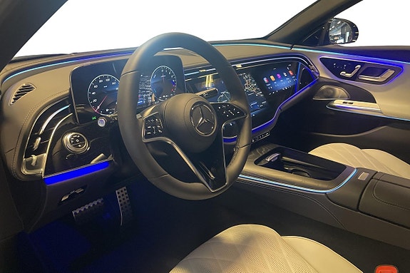 Mercedes-Benz E300 de 6 of 17