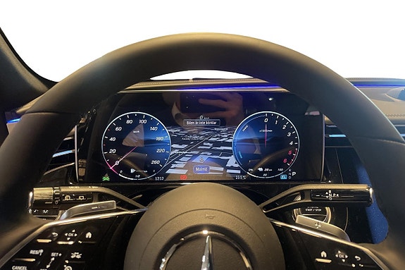 Mercedes-Benz E300 de 7 of 17