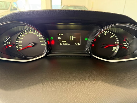 Peugeot 308 10 of 30