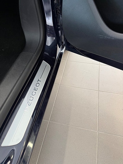 Peugeot 308 21 of 30