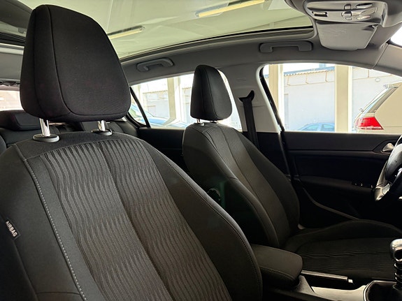 Peugeot 308 14 of 30