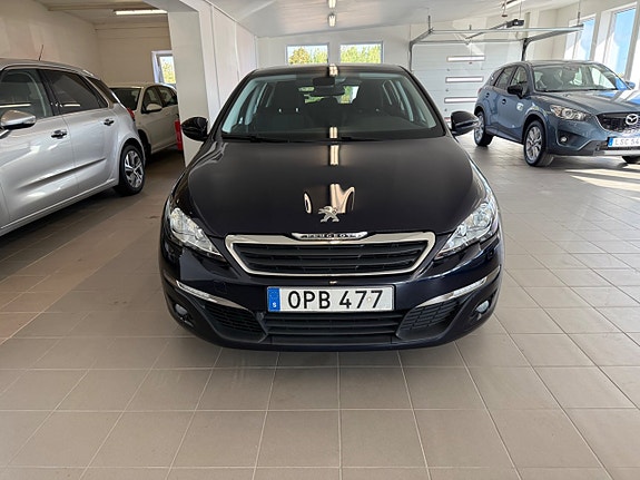 Peugeot 308 8 of 30
