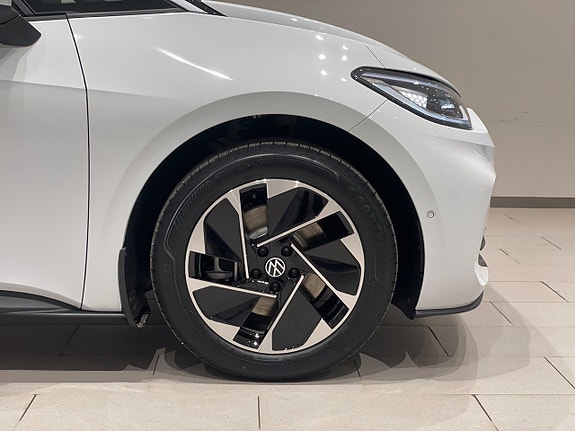 Volkswagen ID.3 3 of 23