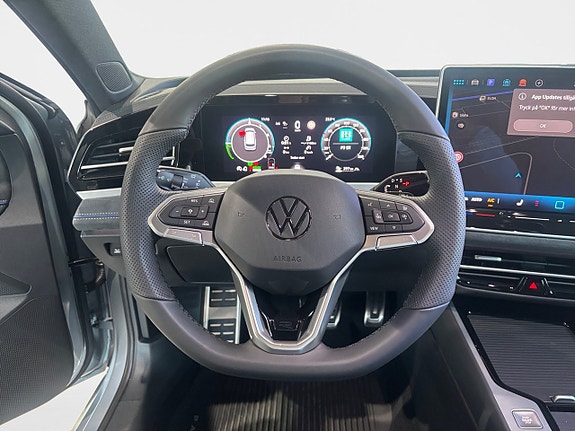 Volkswagen Passat 13 of 14