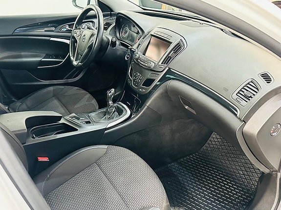 Opel Insignia 15 of 24