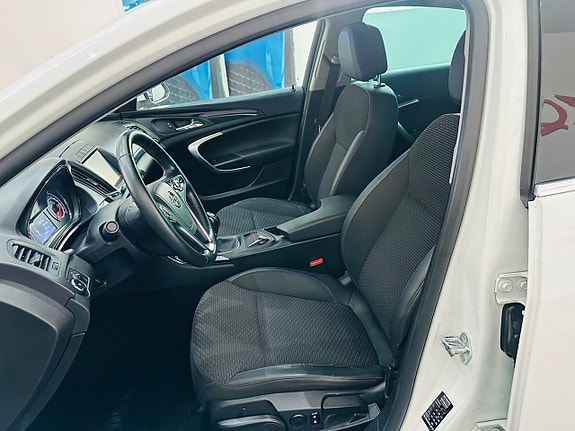 Opel Insignia 12 of 24