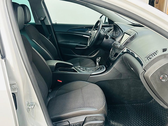 Opel Insignia 13 of 24