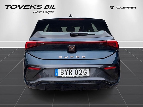 Cupra Born 3 of 21