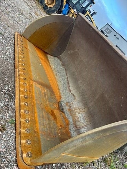 CAT 972 M 8 of 11