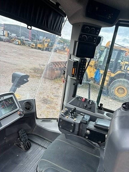 CAT 972 M 6 of 11