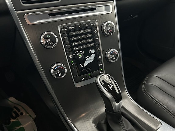 Volvo XC60 17 of 19