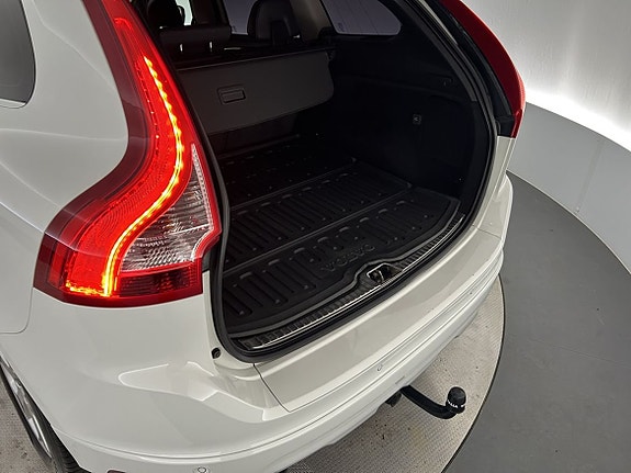 Volvo XC60 12 of 19