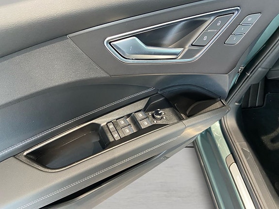 Audi Q4 e-tron 8 of 17
