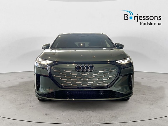 Audi Q4 e-tron 5 of 17