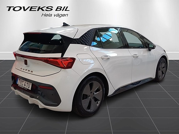 Cupra Born 5 of 11