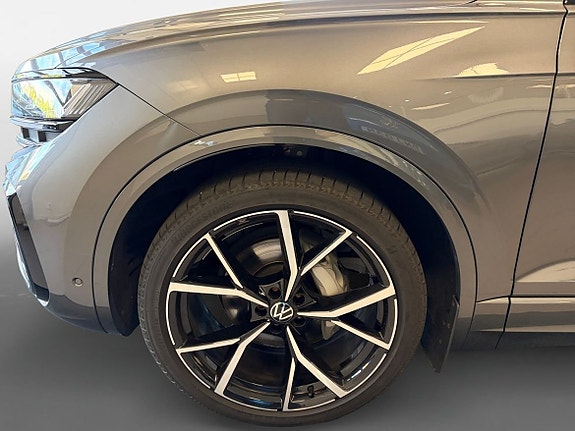 Volkswagen Touareg 14 of 15