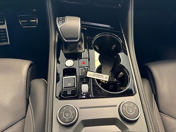 Volkswagen Touareg 11 of 15
