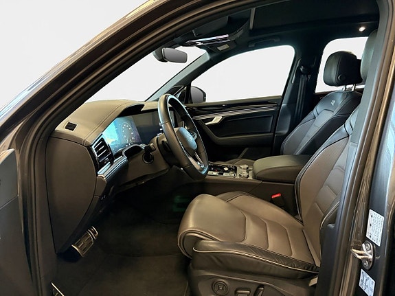 Volkswagen Touareg 9 of 15