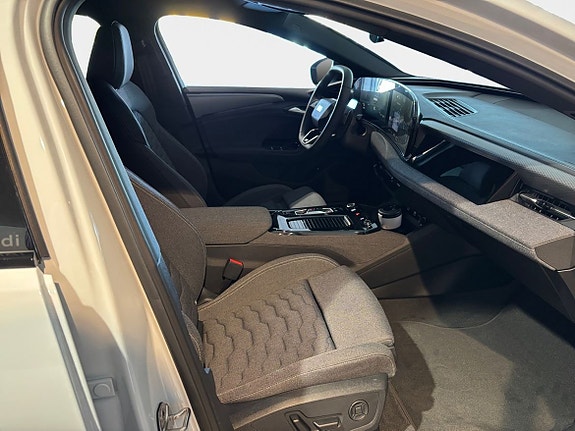Audi A6 e-tron 15 of 15