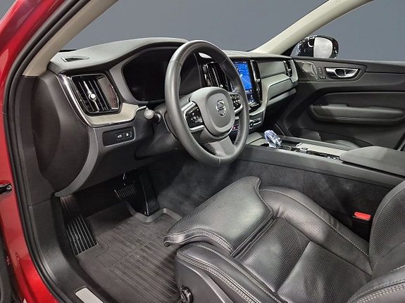 Volvo XC60 5 of 14